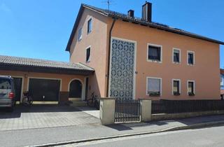 Haus kaufen in 93083 Obertraubling, Anlageobjekt: 3-Familienhaus in Obertraubling/OT Gebelkofen