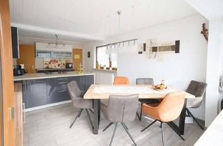 Doppelhaushälfte kaufen in 86343 Königsbrunn, Doppelhaushälfte mit Potenzial in ruhiger Lage nahe dem Ilsesee in Königsbrunn