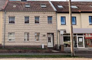 Haus kaufen in 06800 Jeßnitz, Großzügiges Reihenmittelhaus für Familien mit Garten und Poolhaus