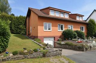 Haus kaufen in 33039 Nieheim, Lichtdurchflutetes Familienglück: Gepflegtes Haus mit Garten und Kaminofen