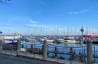 Haus kaufen in Am Strom 113, 18119 Seebad Warnemünde, Kapitänshaus mit 2 FEWO´s direkt am Alten Strom | www.LUTTER.net