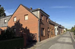 Doppelhaushälfte kaufen in 47804 Benrad-Nord, Schöner wohnen? Erst mal sanieren! – End-Doppelhaushälfte mit großem Garten & Garage