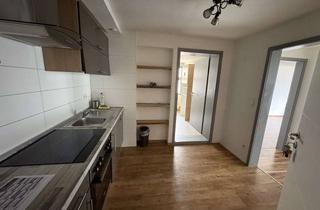 Mehrfamilienhaus kaufen in 91550 Dinkelsbühl, Historisches Mehrfamilienhaus mit Ausbaupotenzial und Gewerbeeinheit.