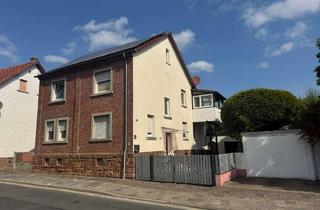 Haus kaufen in 61130 Nidderau, Großes Zweifamilienhaus mit viel Potenzial und neuer Heizung!