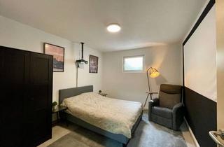 Haus kaufen in 85395 Attenkirchen, Zukunftssicher: DHH mit Wärmepumpe, Glasfaser, Top-Zustand