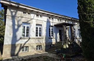 Haus kaufen in 31099 Woltershausen, Seltenes Angebot - einzigartiges historisches Gutshaus auf parkähnlichem Grundstück