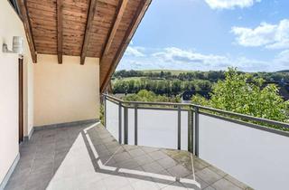 Haus kaufen in 61279 Grävenwiesbach, Groß. Hell. Besonders. Ihr Familienparadies mit Panoramabalkon, Terrasse, Carport & großem Garten