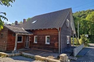 Einfamilienhaus kaufen in 97483 Eltmann, Charmantes Einfamilienhaus (Doppelhaushälfte) in nachhaltiger Holzbauweise
