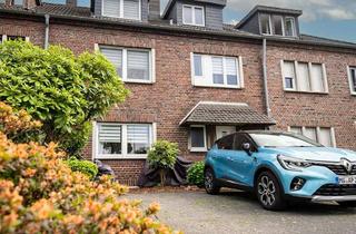 Haus kaufen in 41069 Holt, Zweifamilienhaus mit Charme & Komfort – liebevoll modernisiert, mit Gartenidylle!