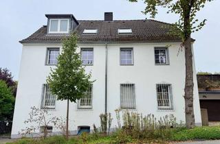 Haus kaufen in 42781 Haan, Rohdiamant: Renovierungsbedürftiges 2-Familienhaus mit Garage und parkähnlichen Grundstück