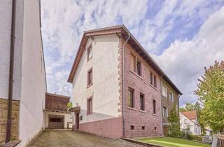 Mehrfamilienhaus kaufen in 76228 Hohenwettersbach, Mehrfamilienhaus mit großem Grundstück und Ausbaupotenzial in Karlsruhe-Hohenwettersbach