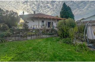 Haus kaufen in 76689 Karlsdorf-Neuthard, Großzügiger Bungalow mit Einliegerbereich und herrlichem Garten in ruhiger Wohnlage