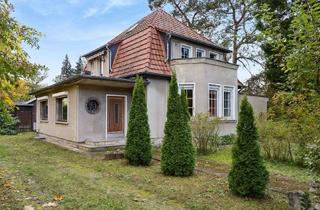 Villa kaufen in 15345 Altlandsberg, Charmante Altbau-Villa mit Erker, Keller, Garage und viel Potenzial in Petershagen-Eggersdorf