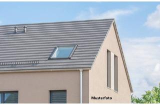 Haus kaufen in 33100 Paderborn, Freistehendes Zweifamilienhaus mit gepflegtem Garten und Carport