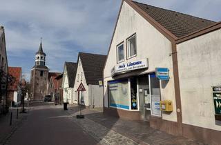 Haus kaufen in 26452 Sande, PROVISIONSFREI: historisches Wohn- & Geschäftshaus mit zwei vermieteten Wohneinheiten im Dorfkern