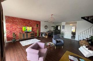 Wohnung kaufen in 53859 Niederkassel, Niederkassel - Gute Aussichten 4-Zi Maisonette-ETW mit 2 Balkonen