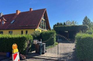 Doppelhaushälfte kaufen in 07381 Pößneck, Pößneck - Weihnachten im eigenen Haus - geräumige Doppelhaushälfe mit Glasfront