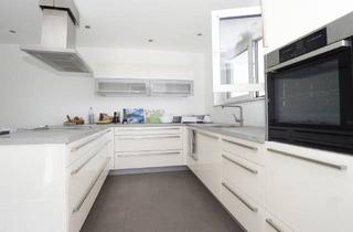 Wohnung kaufen in 66773 Schwalbach, NEUWERTIG in ruhiger Lage: 3,5 Zimmer, gr. Balkon mit Fernblick