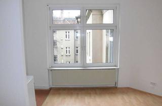 Wohnung kaufen in Petersburger Straße 39, 10249 Friedrichshain, Kapitalanlage: Kompakte Altbauperle in Toplage Friedrichshain