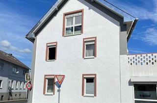 Wohnung kaufen in 65835 Liederbach, Schöne 2-Zimmer-Dachgeschosswohnung mit Stellplatz – Kapitalanlage in Liederbach