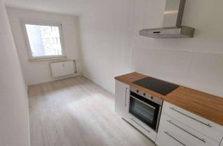Wohnung kaufen in 39130 Neu Olvenstedt, Ruhige Lage – Flexibel teilbare Wohnung: EBK, Balkon, sofort verfügbar!