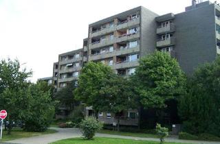 Sozialwohnungen mieten in Urftstraße 251, 41239 Schmölderpark, Demnächst frei! famiienfreundliche 4-Zimmer-Wohnung mit Balkon in MG Schmölderpark-WBS erforderlich