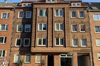 Wohnung mieten in Hamburger Chaussee 38, 24113 Hassee, Moderne 3 Zimmer Altbauwohnung renoviert - ab Dezember