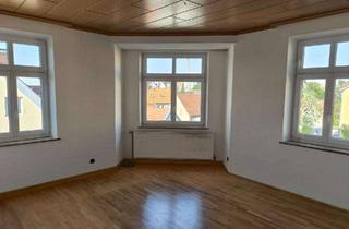 Wohnung mieten in Sallingerstraße, 86154 Oberhausen, Charmante 4 Zimmer Altbauwohnung mit hohen Decken und großen Fenstern