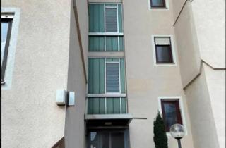 Wohnung mieten in Kanzmattstr., 77694 Kehl, Helle 2,5-Raum-Wohnung mit Südbalkon in Kehl in super Lage