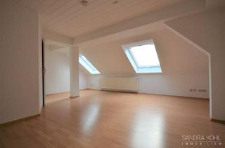 Wohnung mieten in Ackerstraße 58, 06842 Innenstadt, 1-Raum-DG-Wohnung*Einbauküche*Wanne*