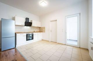 Wohnung mieten in Mittelstraße 48, 39114 Werder, Werder I 2 Zimmer I offene Küche mit Einbauküche I Balkon