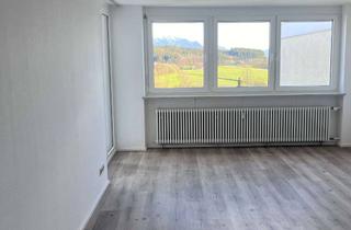 Wohnung mieten in 87435 Kempten, Vollständig renovierte Wohnung mit dreieinhalb Zimmern sowie Balkon und Einbauküche in Kempten