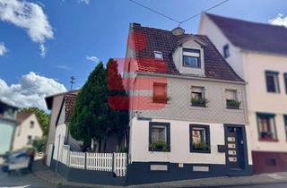 Einfamilienhaus kaufen in 67466 Lambrecht, Charmantes Einfamilienhaus mit Potential - kleines Eckgrundstück in zentraler Lage von Lambrecht