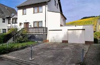 Haus kaufen in 56850 Enkirch, Charmantes Haus mit zwei Ferienwohnungen, Doppelgarage, Balkon & Garten in Enkirch