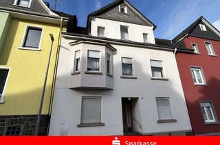 Haus kaufen in 57537 Wissen, Wissen Nähe Zentrum, großes Wohnhaus mit drei Wohnetagen in ruhiger Straße