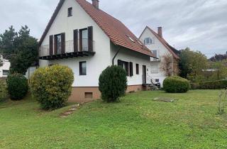 Grundstück zu kaufen in 79285 Ebringen, Ebringen: Baugrundstück mit Altbestand – unverbaubare Aussicht in ruhiger Lage