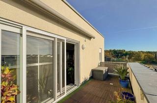 Wohnung kaufen in 14612 Falkensee, Attraktive Kapitalanlage mit Nießbrauchrecht: stilvolle Attikawohnung, direkter Aufzug + Waldblick