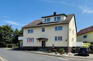 Haus kaufen in 34355 Staufenberg, !PROVISIONSFREI! Haus in Staufenberg-Sichelnstein: OG/DG-Whg. (203 m², Wintergarten/Balkon – oder 2 Wohnungen) & EG-Whg. (111 m²) ++ Fahrstuhl, Doppelgarage & Stellplätze ++ Monatsrate 1.154,- €