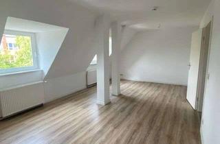 Wohnung mieten in Elisabethstraße 26, 18057 Kröpeliner Tor-Vorstadt, Helle 2-Zimmer Dachgeschosswohnung in Rostock Kröpeliner Tor Vorstadt