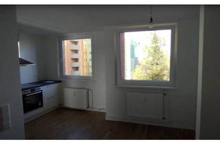 Wohnung mieten in Marienfelder Allee 182, 12279 Marienfelde, Helle 2-Zimmer Wohnung mit Balkon im 4. OG in Berlin-Marienfelde
