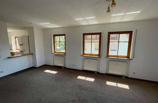 Wohnung mieten in 94351 Feldkirchen, Gepflegte Maisonette-Wohnung mit drei Zimmern und Balkon in Feldkirchen