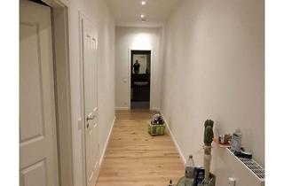 Wohnung mieten in Eichborndamm 98, 13403 Reinickendorf, Ruhige 2 Zimmer Wohnung mit Blick zum Innenhof, direkt an der S Bahn Station