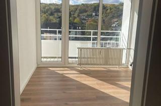 Wohnung mieten in Uhlandstraße, 55543 Bad Kreuznach, Modernisierte Wohnung mit vier Zimmern und Balkon in Bad