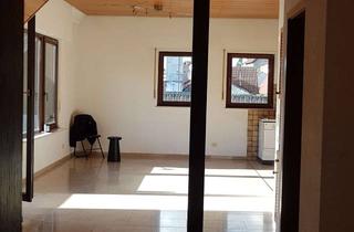 Wohnung mieten in 75228 Ispringen, Helle 2,5-Zimmer-Dachwohnung in Ispringen mit Garage