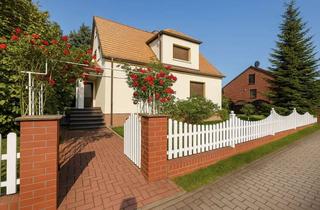Haus kaufen in 16792 Zehdenick, Echte Alternative zur ETW in Zehdenick – Zweigeschossiges Haus mit Doppelgarage & Gartenmitbenutzung