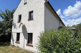 Haus kaufen in 02708 Löbau, Wohnhaus mit Garage