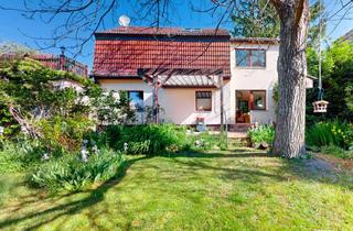 Einfamilienhaus kaufen in 12309 Lichtenrade, Freistehendes Einfamilienhaus mit Dachterrasse, Garten und viel Platz auf drei Etagen