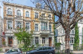 Wohnung kaufen in 53115 Bonn, Bonn - Helle Altbauwohnung mit historischem Flair in bester Lage Bonns