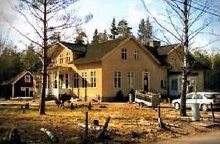 Haus kaufen in 37603 Holzminden, Holzminden - Ferienhaus Survival Camp Ljuder Schweden