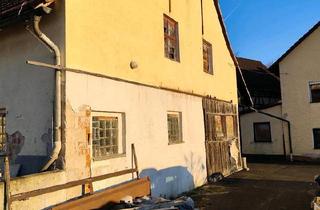 Haus kaufen in 91349 Egloffstein, Egloffstein - Scheune mit Grundstück zu Verkaufen